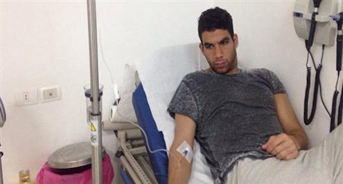 صورة.. إكرامي يلجأ للحقن المسكنة ويغيب 15 يوماً لتحديد حاجته لجراحة في الركبة